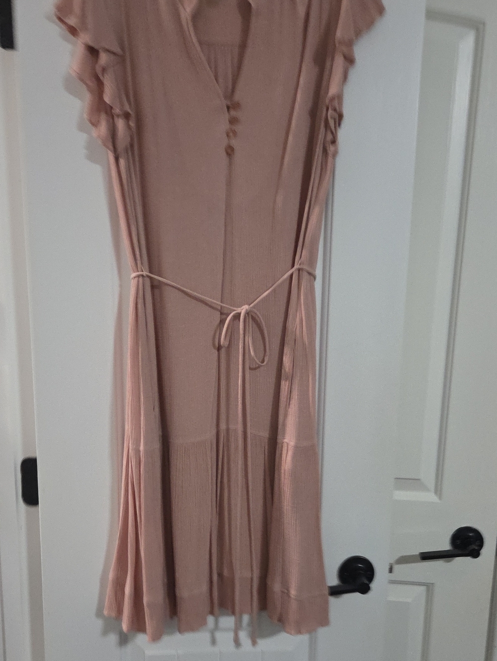 Ribbed Midi Dress with Ruffle Sleeves and Tie-Waist in Blush